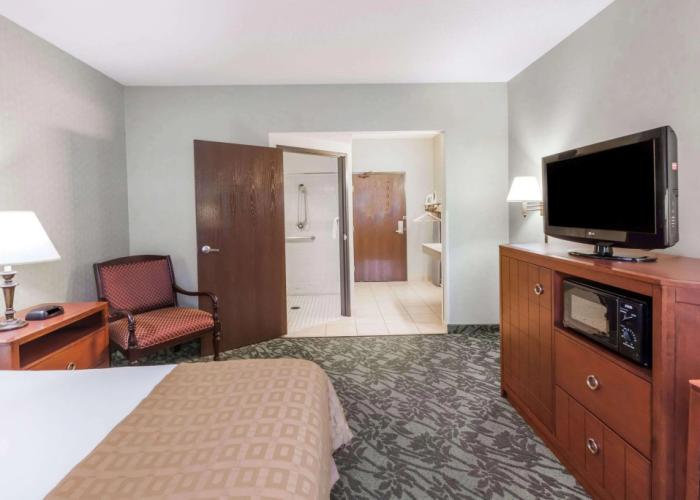 Baymont by Wyndham Grand Rapids N/Walker