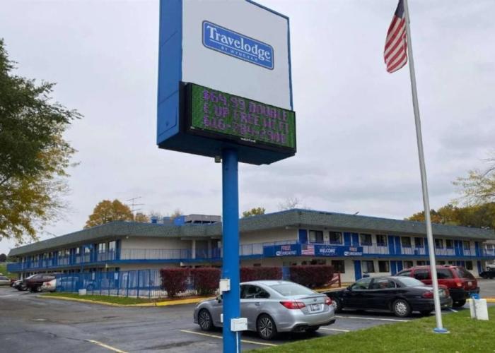 Americas Best Value Inn & Suites-Walker/Grand Rapids North