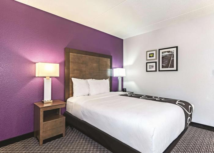 La Quinta Inn & Suites by Wyndham Columbia / Fort Meade