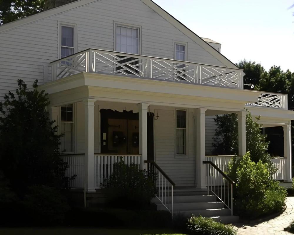 Captain Stannard Bed and Breakfast Country Inn