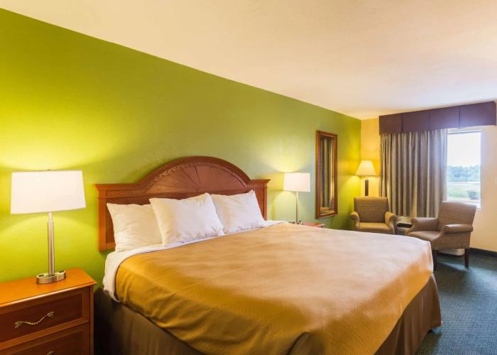 Econo Lodge White Pine Morristown I-81 & I-40 Split