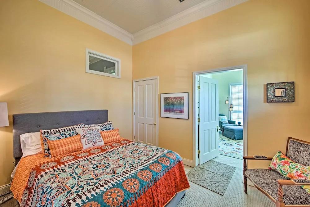 Renovated 'carnegie Cottage' - Walk to Dtwn!