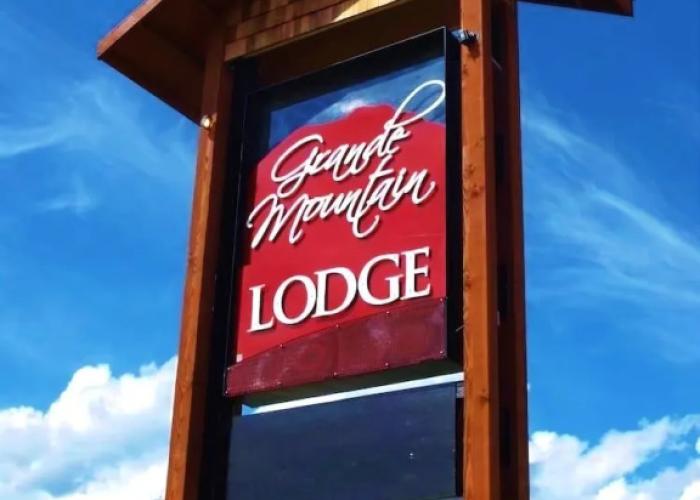 Grand Mountain Lodge
