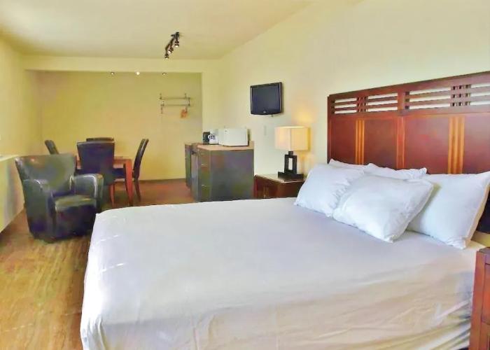 Grand Mountain Lodge