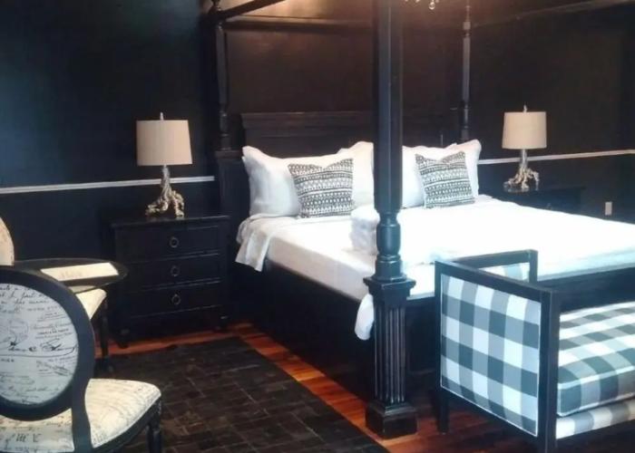 The Bloomfield Inn