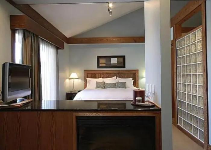 Huff Estates Inn & Winery