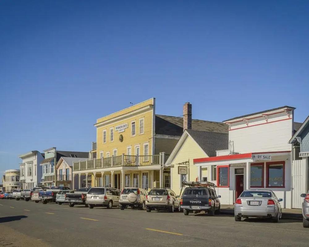 The Mendocino Hotel and Garden Suites