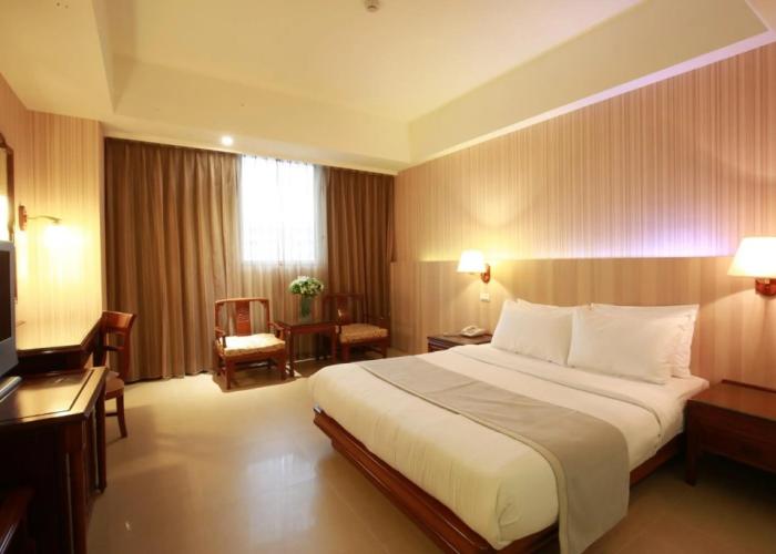 Highness Hotel