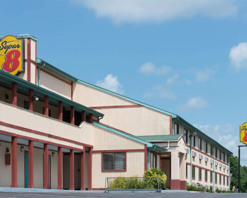 Super 8 by Wyndham Hancock MD