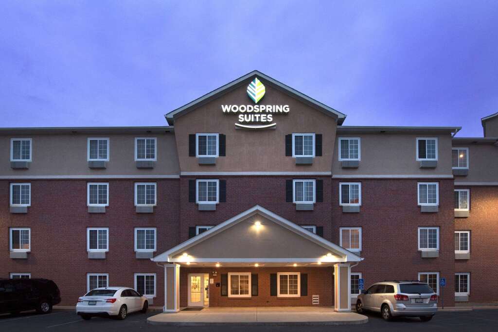WoodSpring Suites St. Louis Arnold