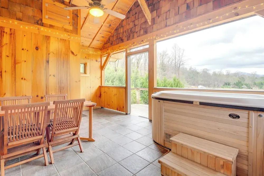 Sawyers Cabin w/ Hot Tub in Blue Ridge Mtns!