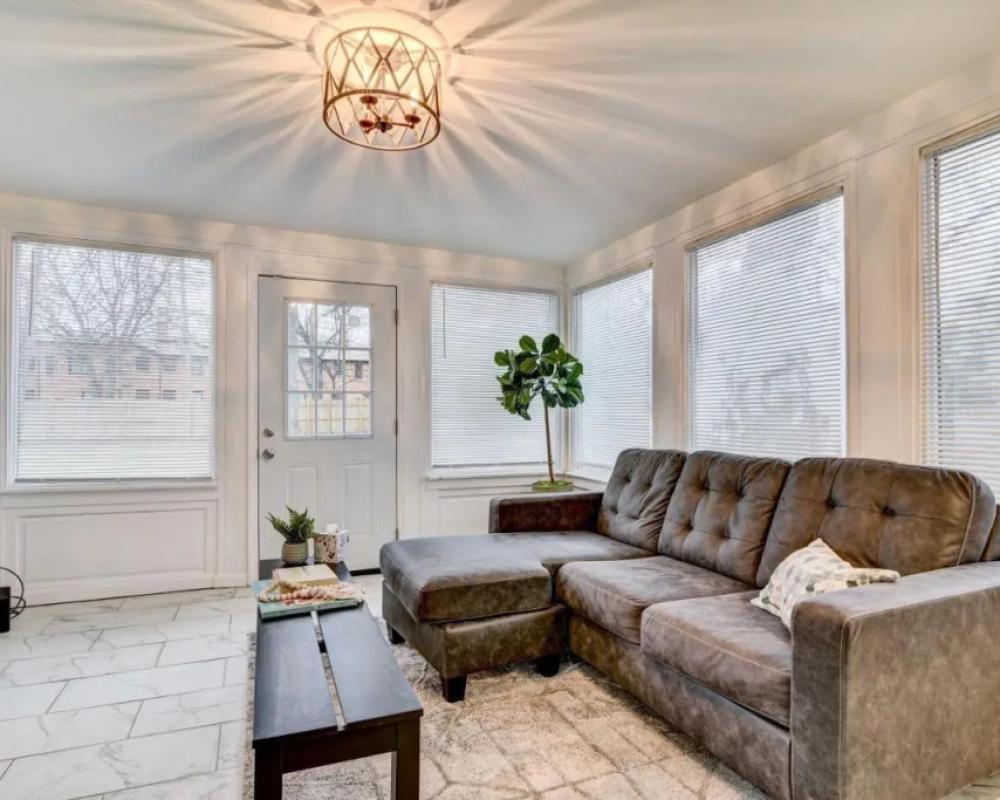 Luxurious Detroit Home - Walk to Golf & Park!