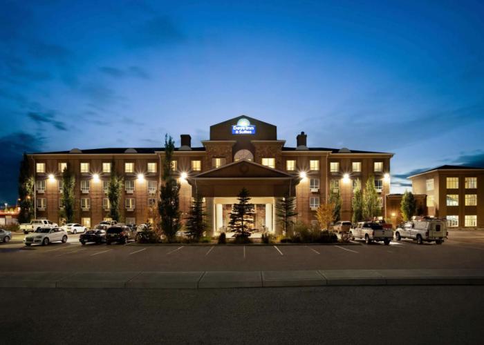 Days Inn & Suites by Wyndham Strathmore