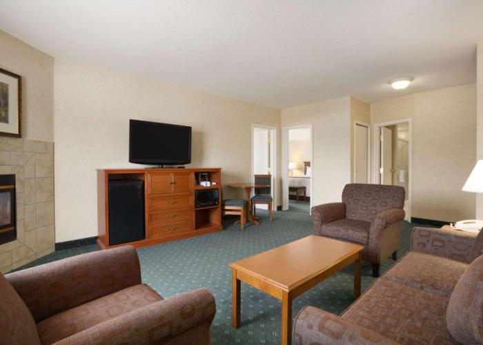 Travelodge by Wyndham Strathmore