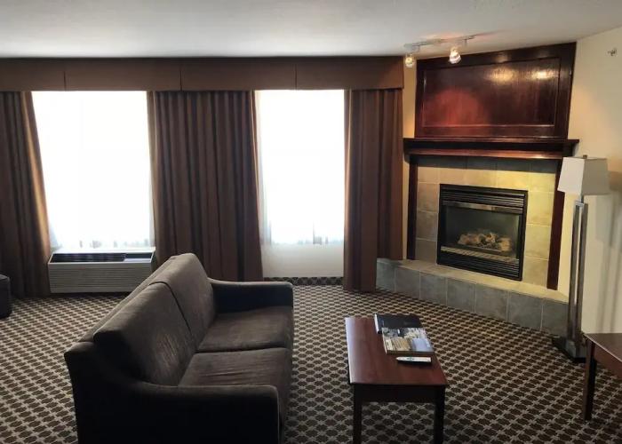 Best Western Strathmore Inn