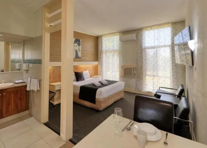 Rose City Motor Inn