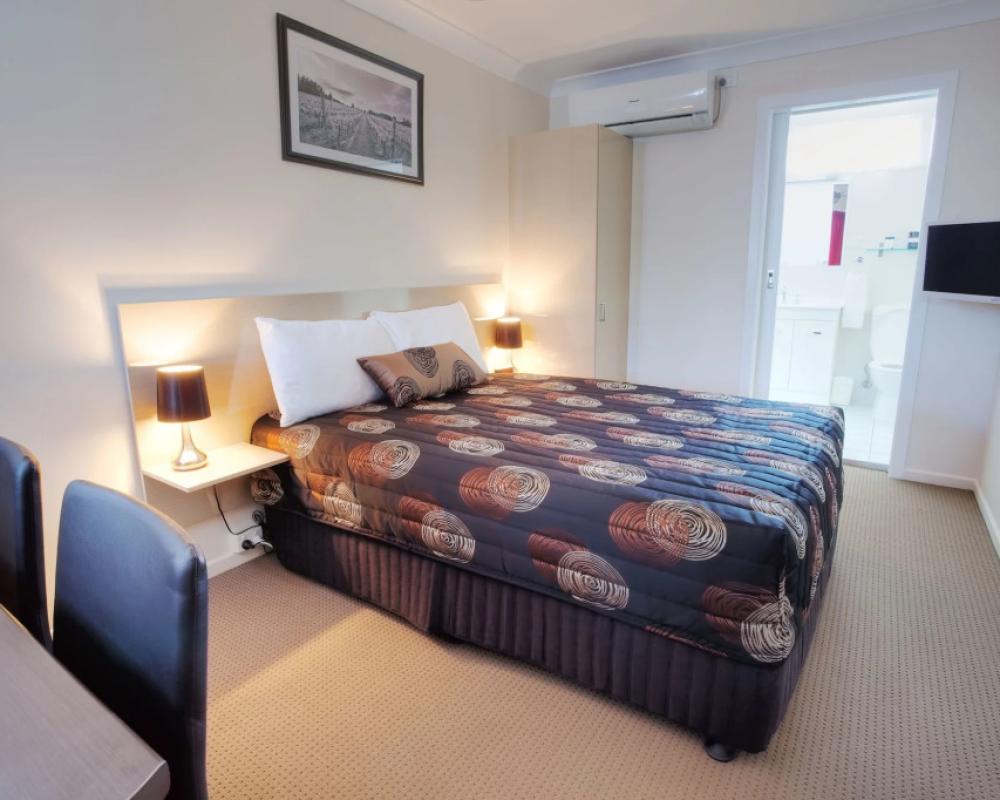 High Street Motor Inn