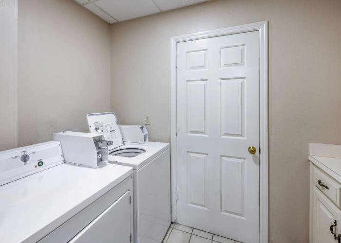 Best Western Spring Hill Inn & Suites