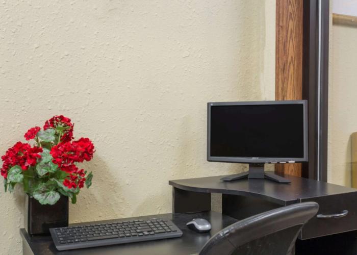 Super 8 by Wyndham Chadron NE