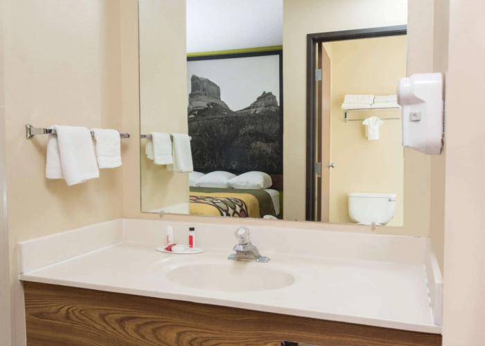 Super 8 by Wyndham Chadron NE