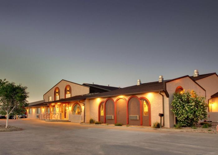 Best Western West Hills Inn