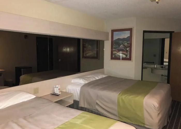 Chadron Inn & Suites