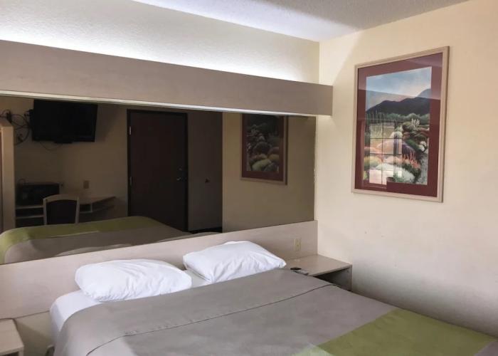 Chadron Inn & Suites