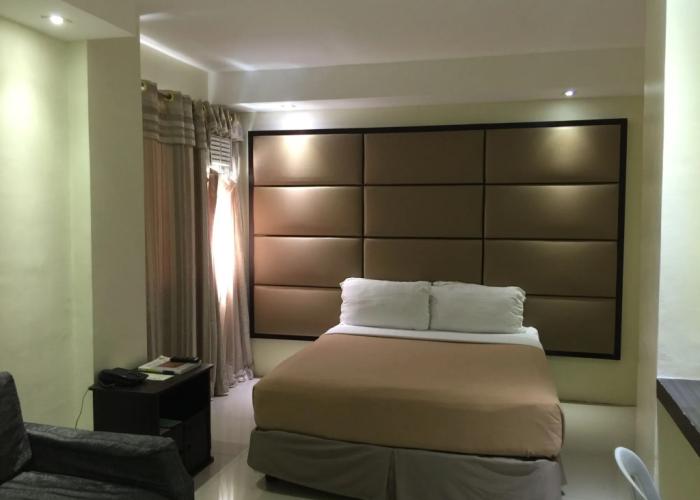 Canberry Hotel