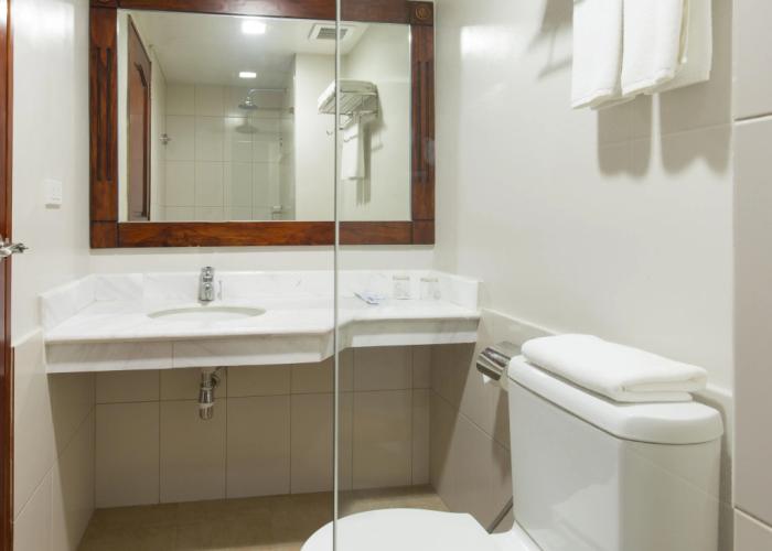 MJ Hotel & Suites