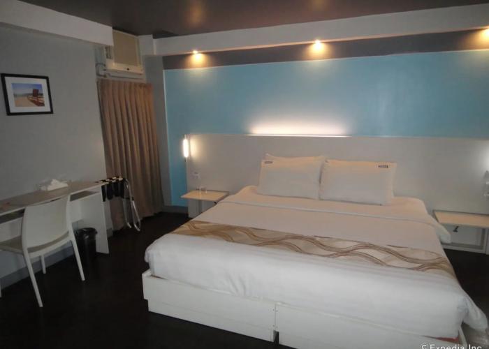 Pillows Hotel