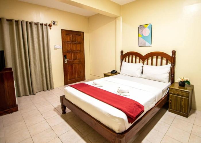 Kiwi Hotel