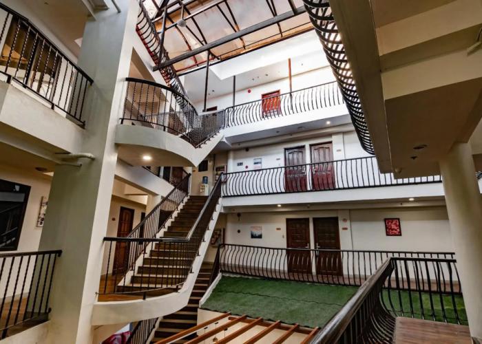 Kiwi Hotel