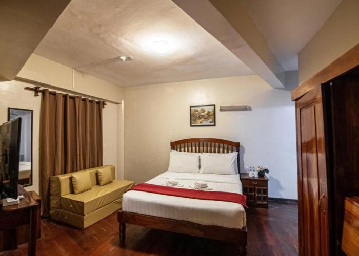 Kiwi Hotel