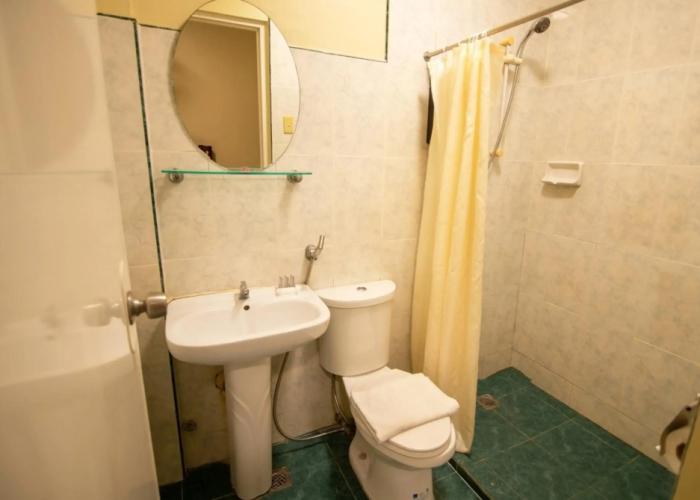 Kiwi Hotel