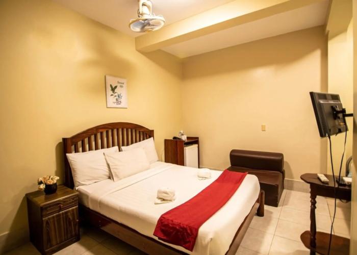 Kiwi Hotel