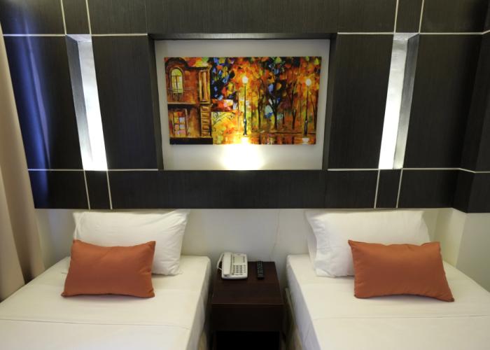 Southpole Central Hotel