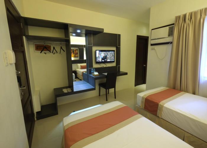 Southpole Central Hotel