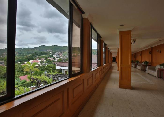 Crown Regency Residences Cebu Hotel