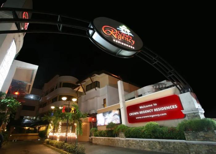 Crown Regency Residences Cebu Hotel