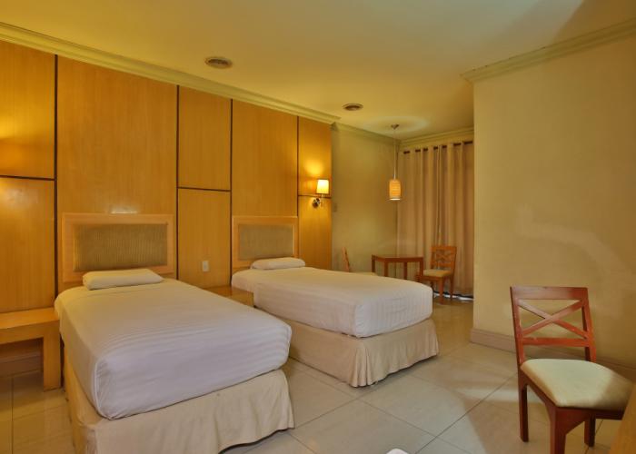 Crown Regency Residences Cebu Hotel