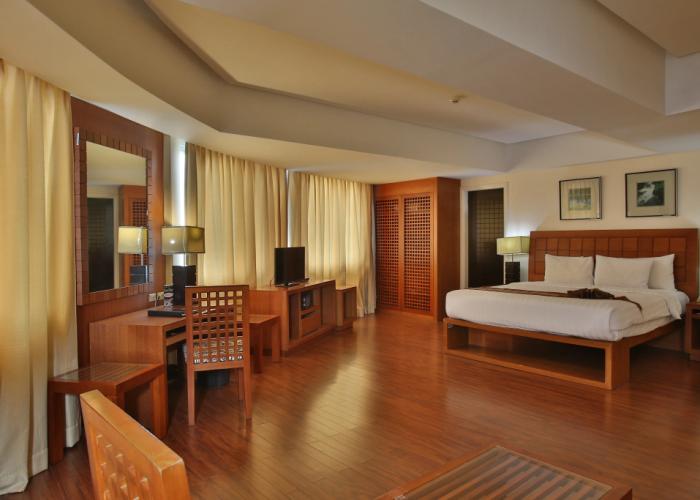 Crown Regency Hotel and Towers