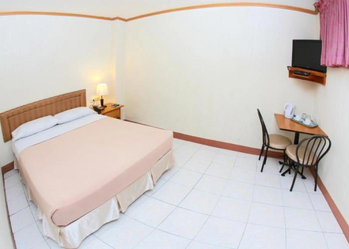 Elegant Circle Inn