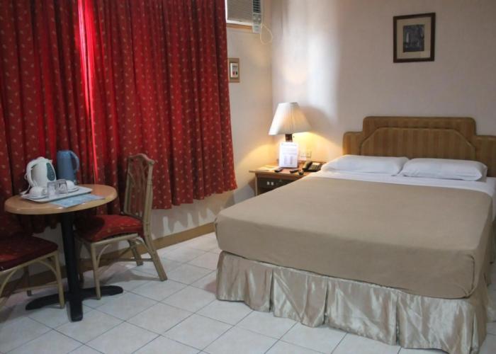 Elegant Circle Inn