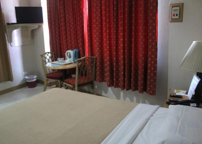 Elegant Circle Inn