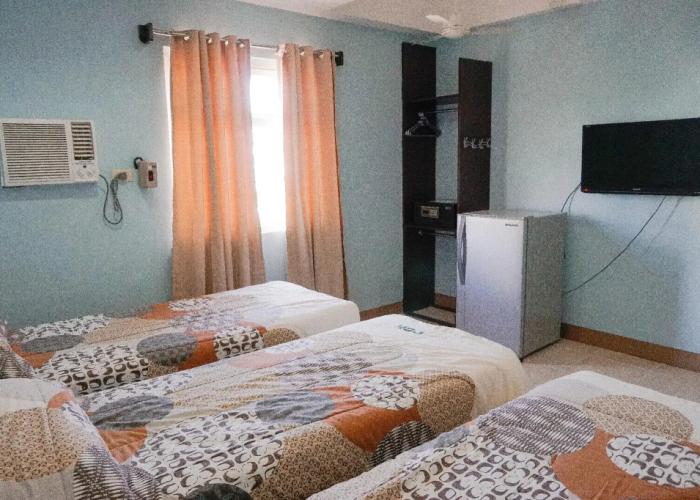 Crowne Garden Hotel