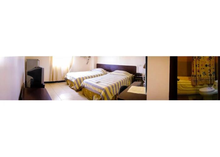 Crowne Garden Hotel
