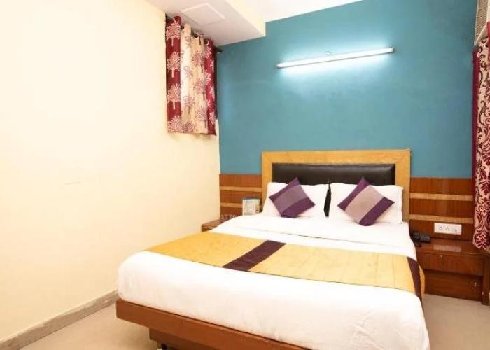 Hotel Darpan Palace