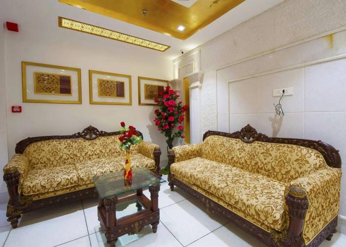 Hotel Swaran Palace