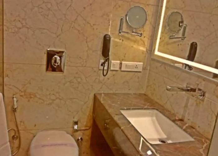 Hotel Swaran Palace