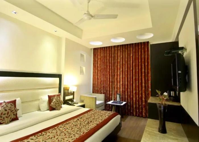 The Prime Balaji Deluxe @ New Delhi Railway Station